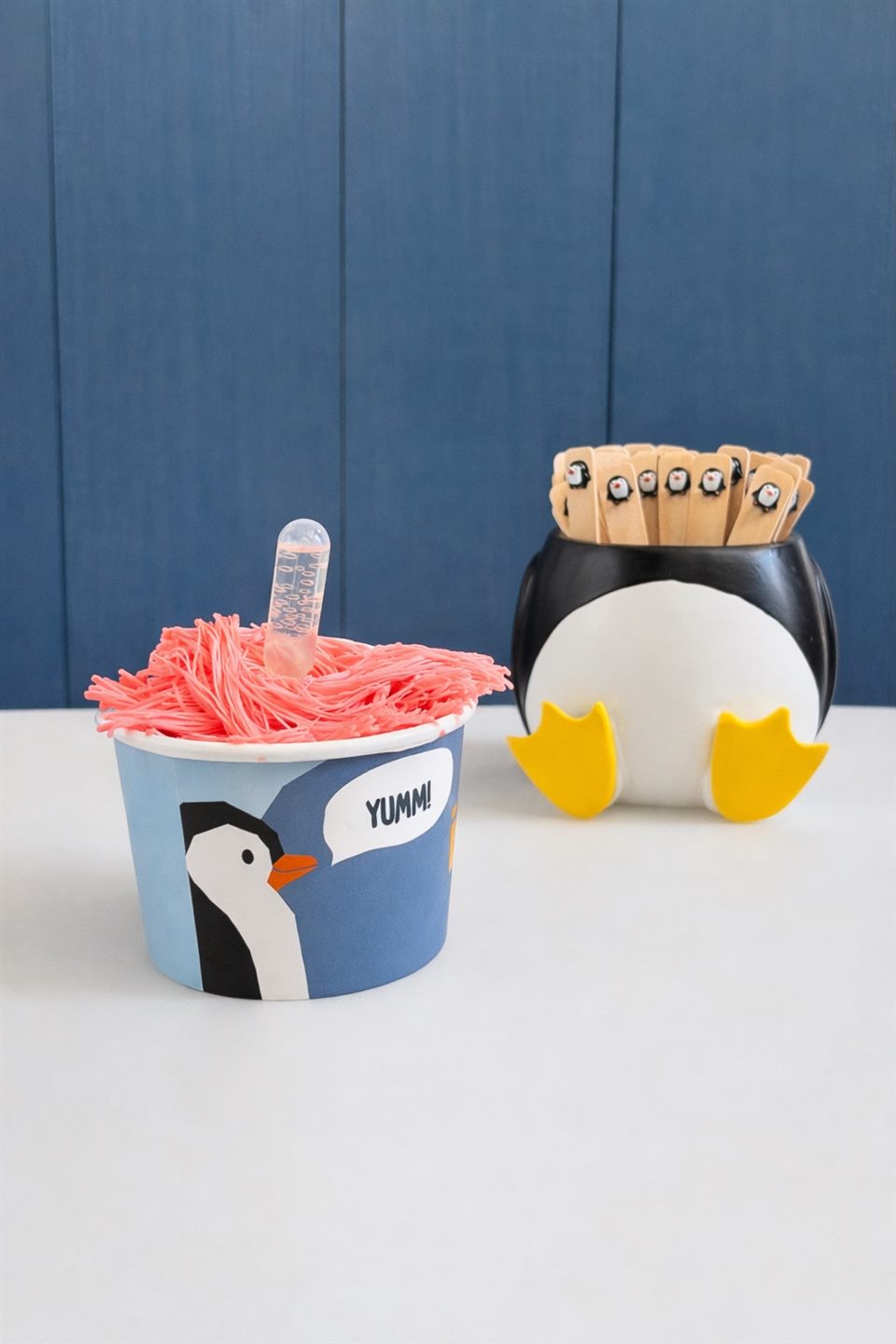 Copo de sorvete em flocos IceGloo com acompanhamento